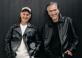 Večer romantike v Križankah: Jan Plestenjak bo gostil tudi Roka Lunačka