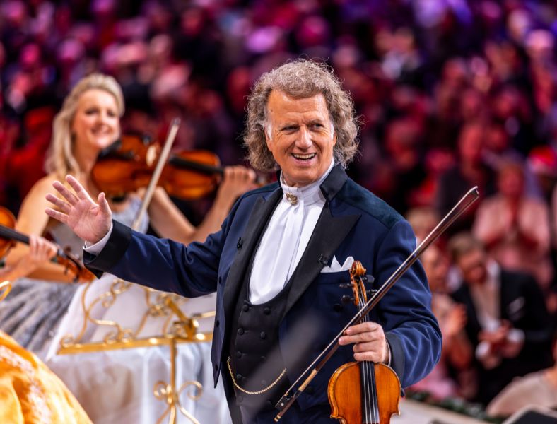 André Rieu: Violinist, ki arene razprodaja kot pop zvezdnik