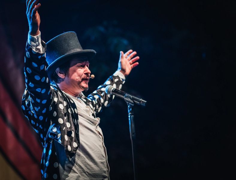 19 let Panča: Tešky o festivalu, ki je zgradil slovenski stand-up