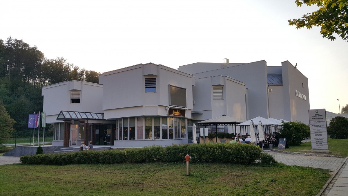 Kulturni center ROGA&Scaron;KA SLATINA